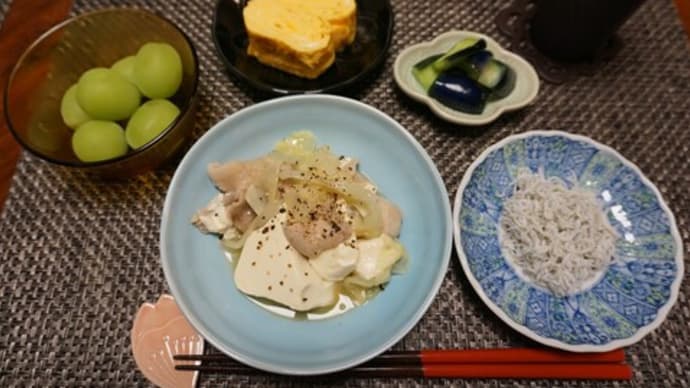 豚キャベツ豆腐の鶏ガラしょうゆ　と　豚キャベツ豆腐の鶏ガラしょうゆ