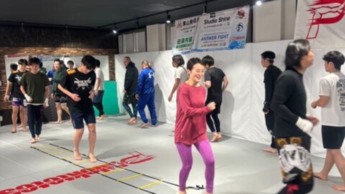体型は必ず変わる!3ヶ月やってみよう!…(月)キックボクシング初級クラス20:00〜