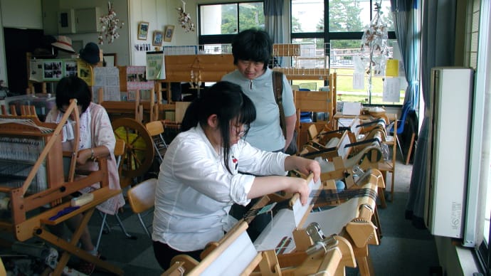 手紡ぎも体験したいんです。　　　　　　　竹島クラフトセンター