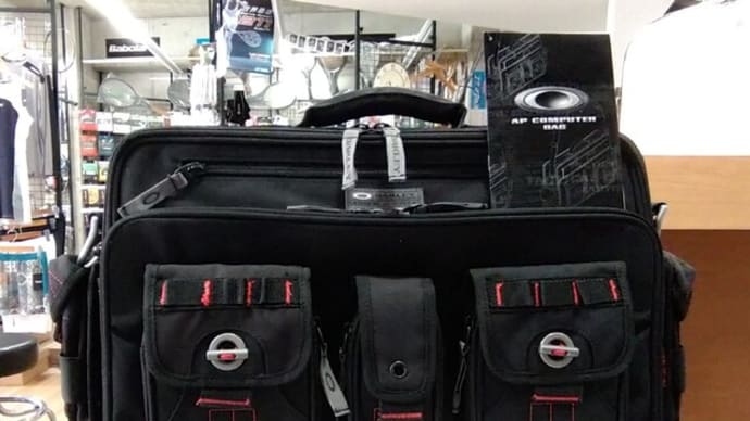 オークリー、PCビジネスバッグ　ビンテージ物、新品です!