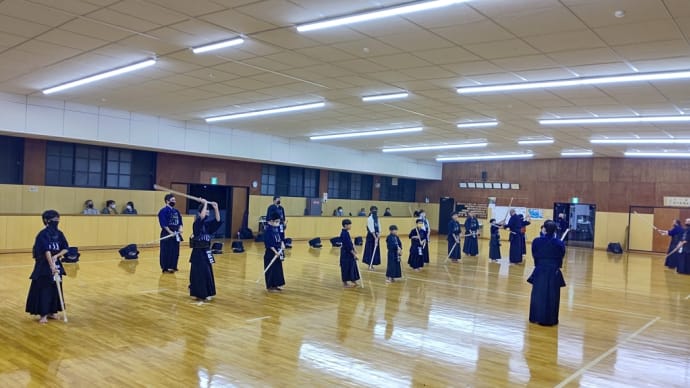 脱力の方法 肩の力を抜いて打つ