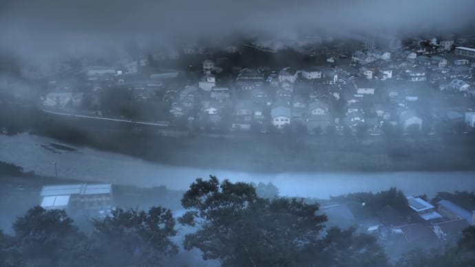 ★松本市城山公園展望台で川霧の動きや素敵な雲を撮る　2023