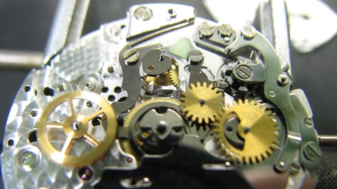 グランドセイコーの手巻時計とダイバーウォッチ、オメガシーマスター自動巻きクロノを修理です
