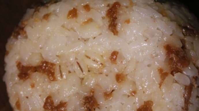 4月2日 鶏そぼろ&梅入りゆかりおにぎり