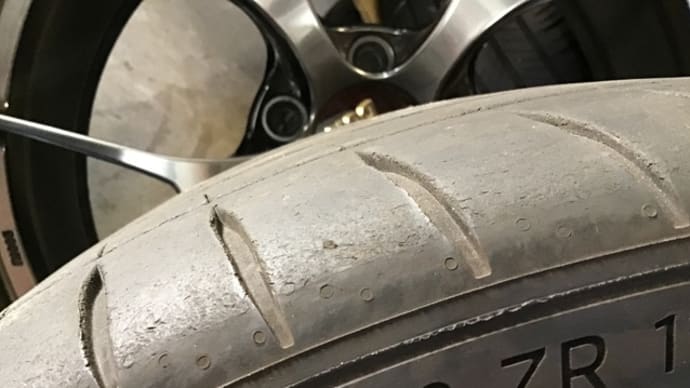 タイヤをどの位置に取り付けるか?