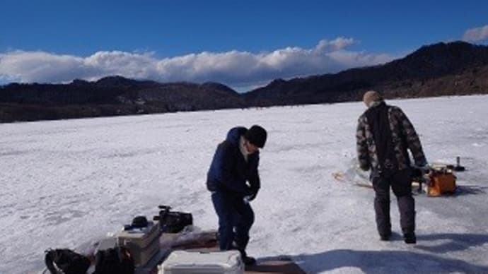 赤城大沼氷上ワカサギロケ！