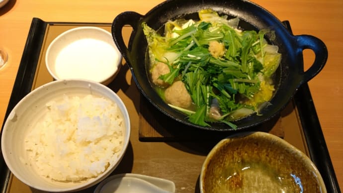 【やよい軒】鶏しょうが鍋定食。