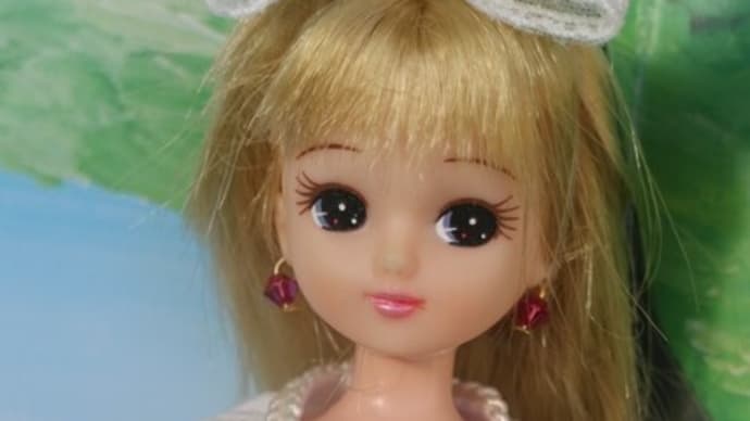 2022年度版クリスマスドレス&重ね着風スカートワンピースxお人形教室リカちゃん