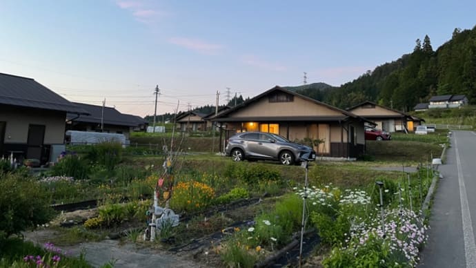 南信州のクラインガルデンに移りました。
