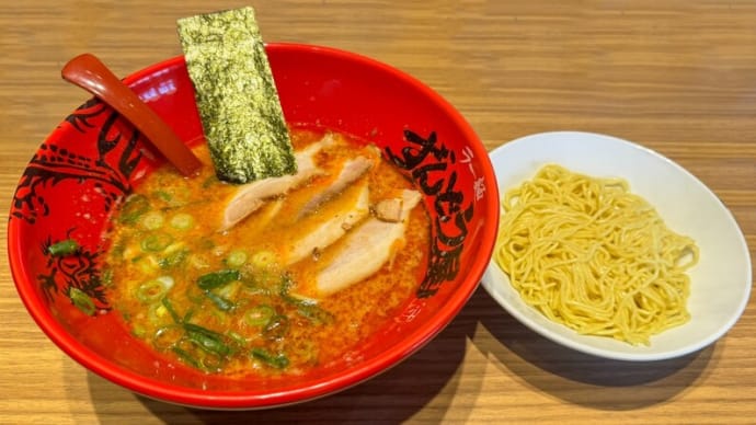 ＨＯＴラーメン　～考え方がピリリと男前のずんどう屋さん～