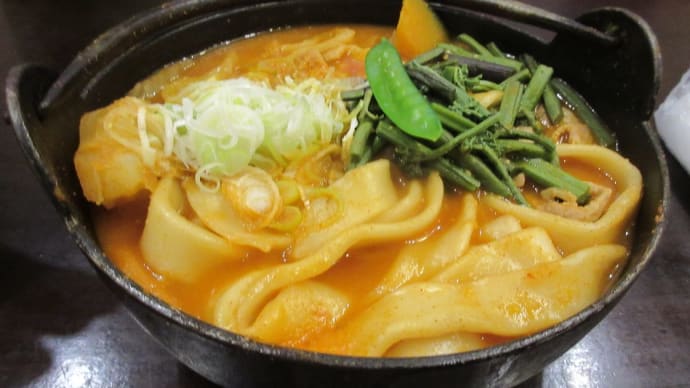 ほうとう!これ一杯食べたら暫く!南瓜も里芋、じゃが芋に人参は食べたくも見たくもないね!!
