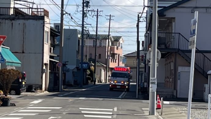 一方通行の救急車