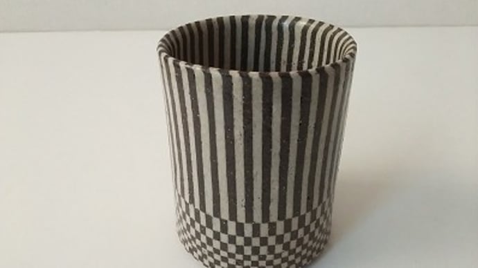 練り込み手市松紋湯呑茶碗