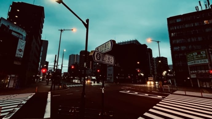 また雨。