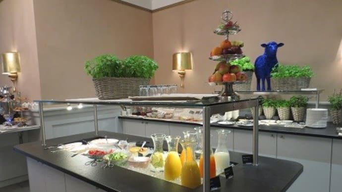 スイスのホテル SORELL HOTEL TAMINAの朝食