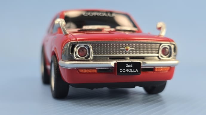 トヨタ 1970 2代目カローラ(レッド)