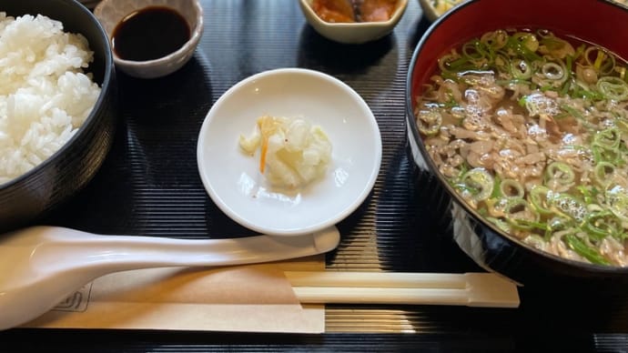 肉吸いと玉子掛けご飯定食&浅利の貝汁と鶏天定食@ご馳走や 豆助 押部谷木幡