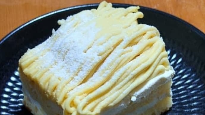 スーパーのケーキ