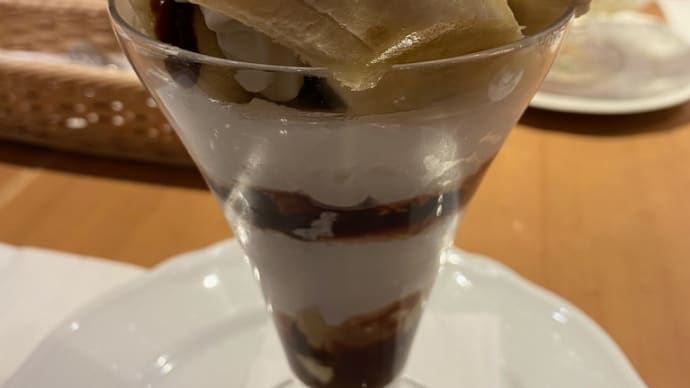 チョコバナナパフェとフルーツアソート @京橋千疋屋東京駅一番街店