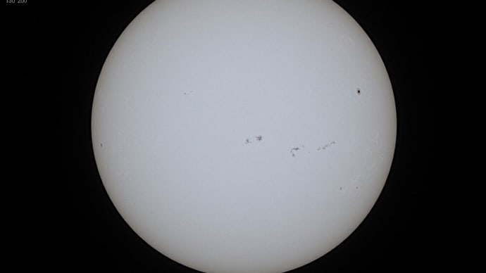 25/04/08 昨日の太陽黒点と月齢9日目ちょい前のお月様と月面散歩でした…。