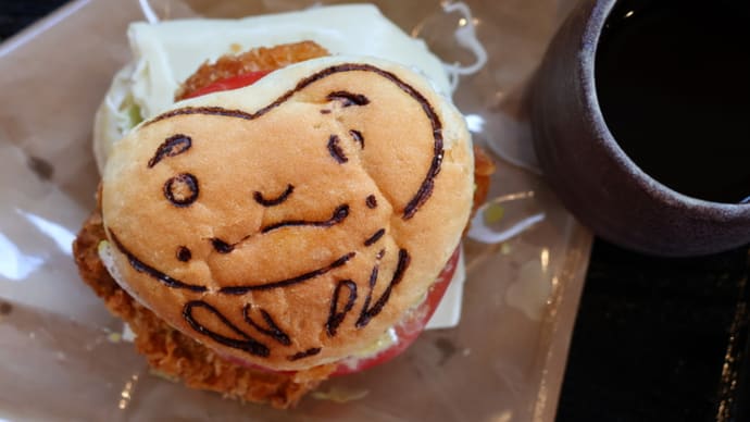 お城さんぽと可愛いダルマバーガーと直売所の天ざるランチ🍔