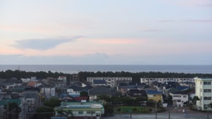 そよ風になびくほどの髪はなし
