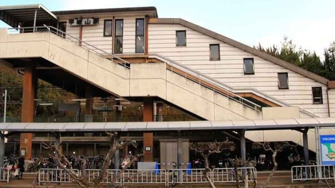 JR線『平城山駅』と 近鉄線『平城駅』 ・ (奈良県)