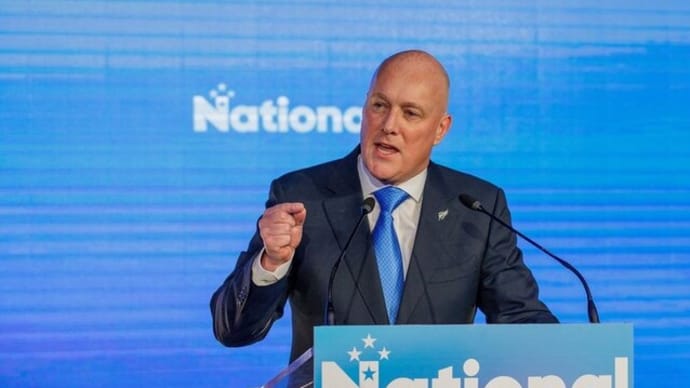ニュージーランド、新政権が発足 ラクソン氏首相就任