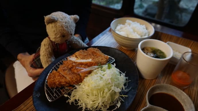 ミモロのおすすめランチ。老舗油店の洋食&カフェ「綾綺殿(りょうきでん)」。上質の油でのフライが人気。