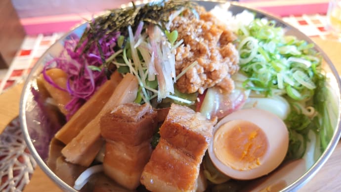 修善寺駅前に新規開店したラーメン店【麺処 ダーヤマ】です。