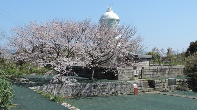 各地の灯台②-六連島灯台