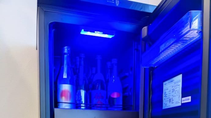 アクア SAKE CABINET 酒キャビネット。