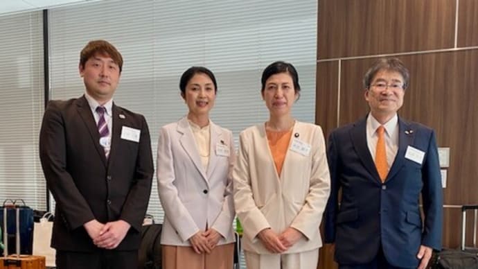 全国の薬剤師議員と語り合いました