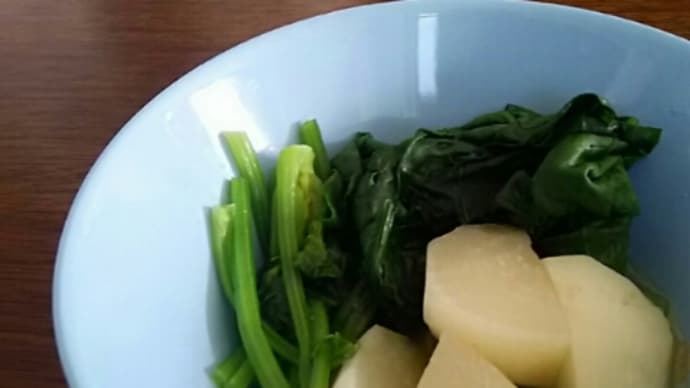 朝採りの旬野菜で、嬉しい一品:ほうれん草、蕪、さや豆