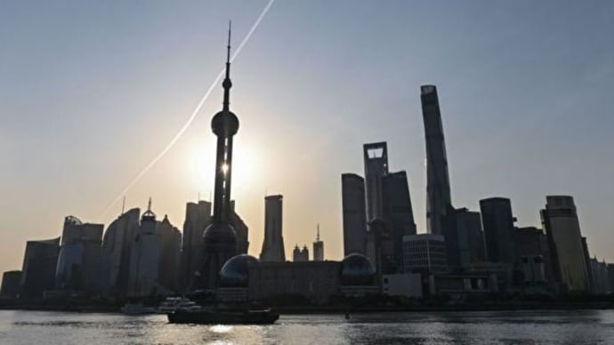 ビジネスクラスは禁止 中国の銀行が中共当局から支出削減要求