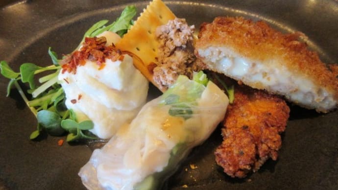 「イタリア食堂ピノ(Pino)」でランチセット1,500円。前菜盛り合わせ+パスタ+ドリンク+デザート
