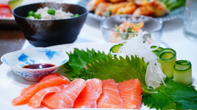 サーモンのお刺身&グリーンピースと釜揚げしらすの炊き込みご飯
