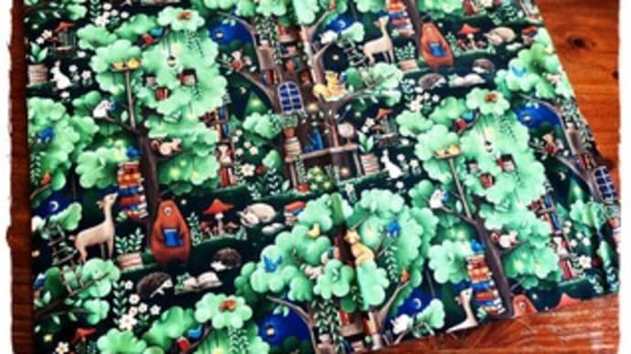 図書館バックを作ろうか な? な布。
