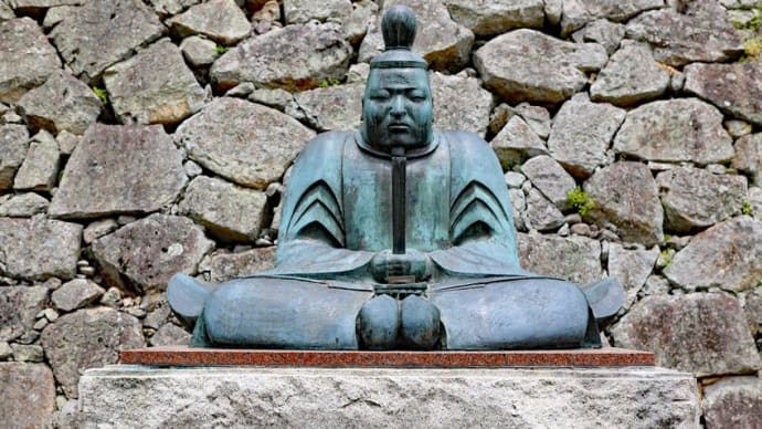 津山城(岡山県津山市山下135)