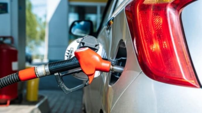政府 ガソリン価格の段階的な引き下げを発表 一方で課題も