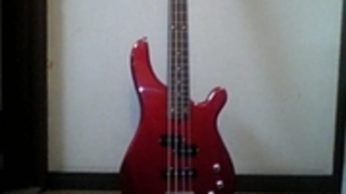 ベース