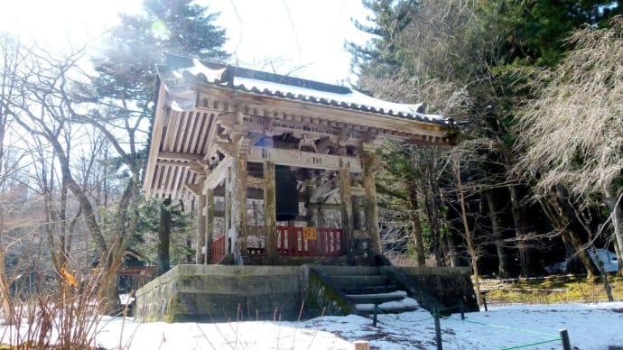 信州・・・駒ケ岳山懐・・・駒ケ根市の名刹・・・光前寺の・・・鐘楼