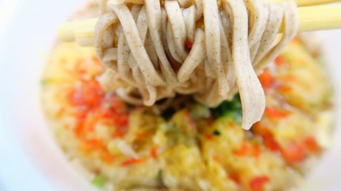 久しぶりにカップ麺とセブンさんのご飯系を～