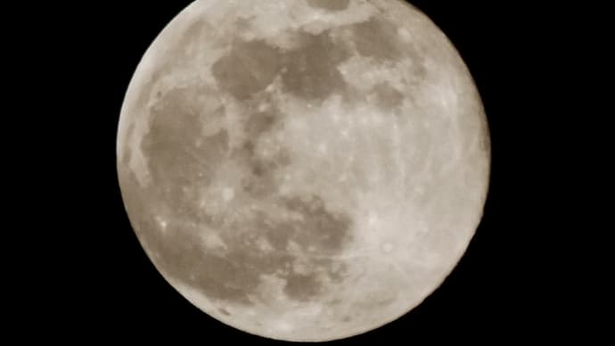 今夜は今年最後の満月、コールドムーン🌕
