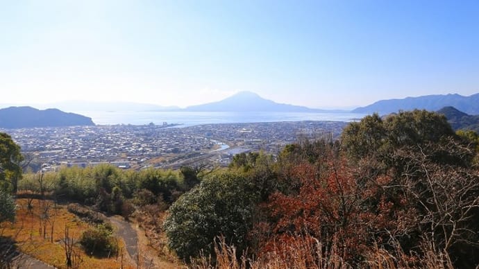 桜島(高岡公園にて)