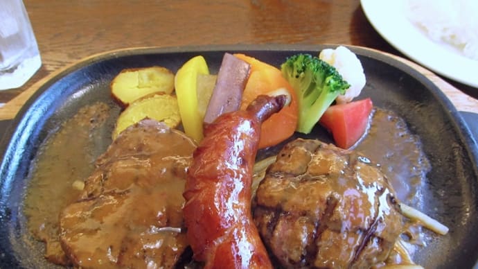 【閉店】今日のランチ(ミックスステーキ@アルカサール 立川ガーデンテーブルズ店)