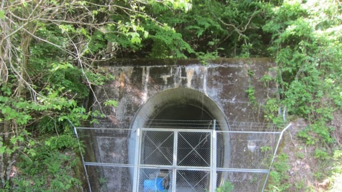 幻の中津川線 二ツ山トンネルへ