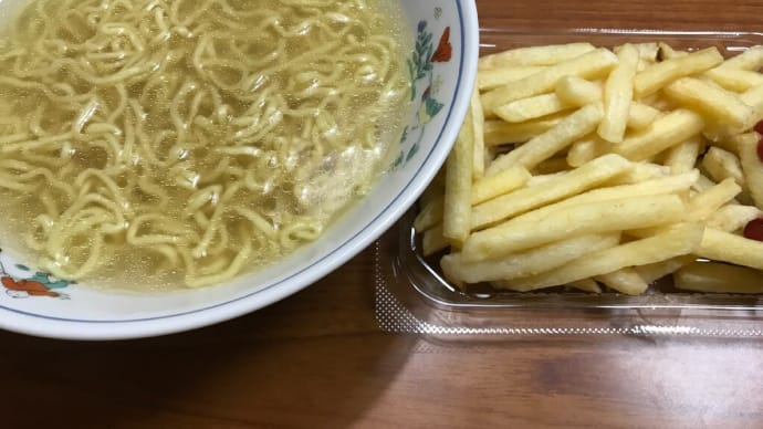お昼ごはんを食べ 今日から代表に就いた「おはなしサロン」ブロッコリーの会へ