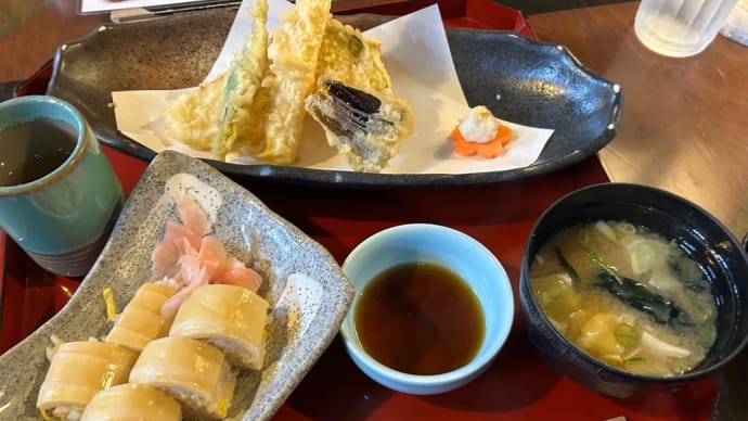 レストラン穀物学校で昼ごはん
