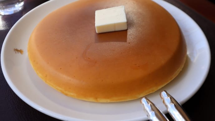 銀座ウエスト 青山ガーデンでホットケーキ&タマゴサンドを食べました。